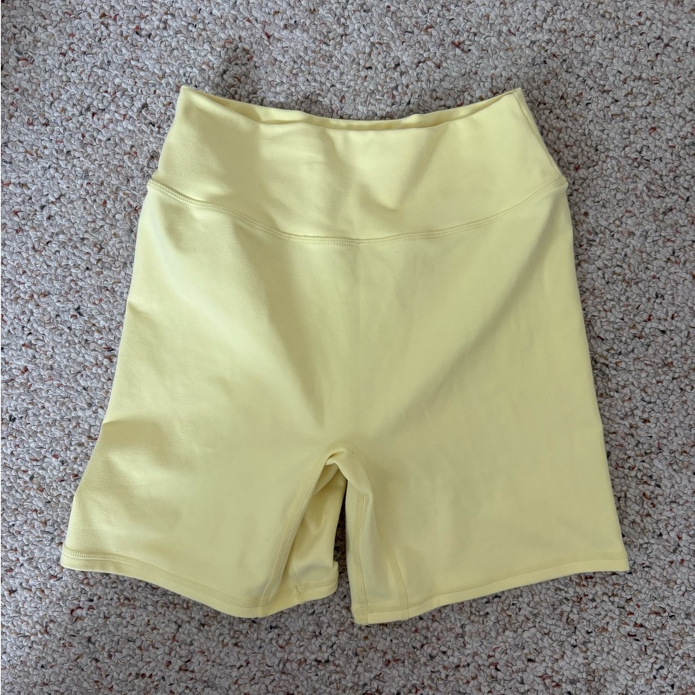 P'tula Butter Yellow PURELUXE Sculpt Short : 6"